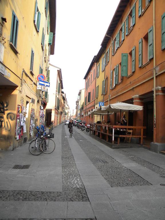 Ampio Open Space In Centro Storico Bologna Szoba fotó